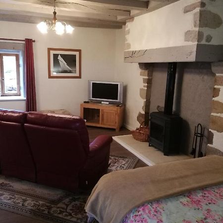 Chez Pastuso Bed & Breakfast Brigueil-le-Chantre Luaran gambar