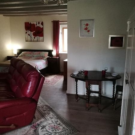 Chez Pastuso Bed & Breakfast Brigueil-le-Chantre Luaran gambar