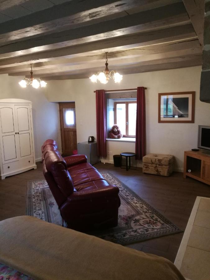 Chez Pastuso Bed & Breakfast Brigueil-le-Chantre Luaran gambar
