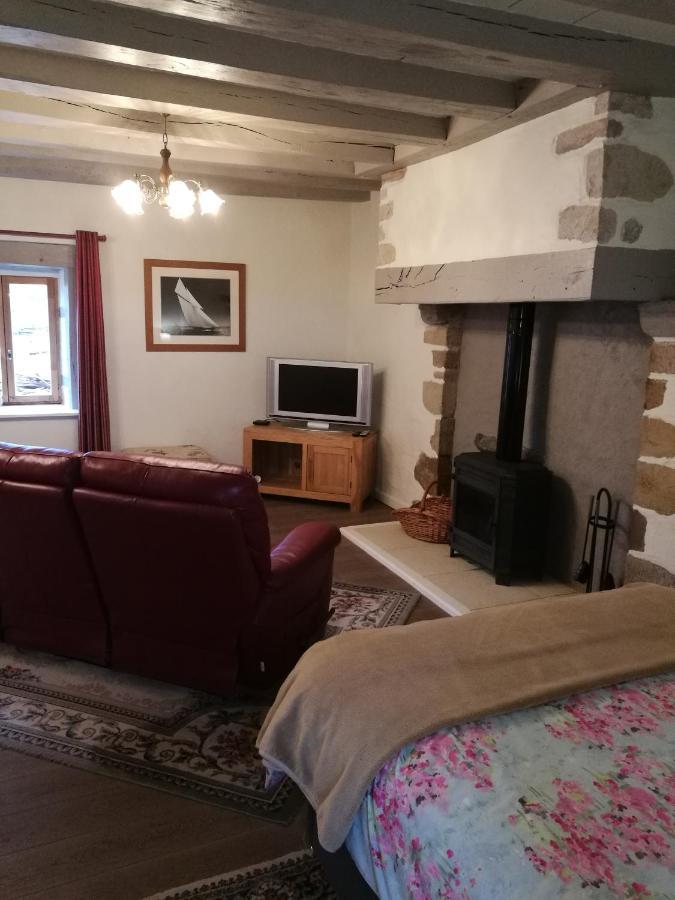 Chez Pastuso Bed & Breakfast Brigueil-le-Chantre Luaran gambar